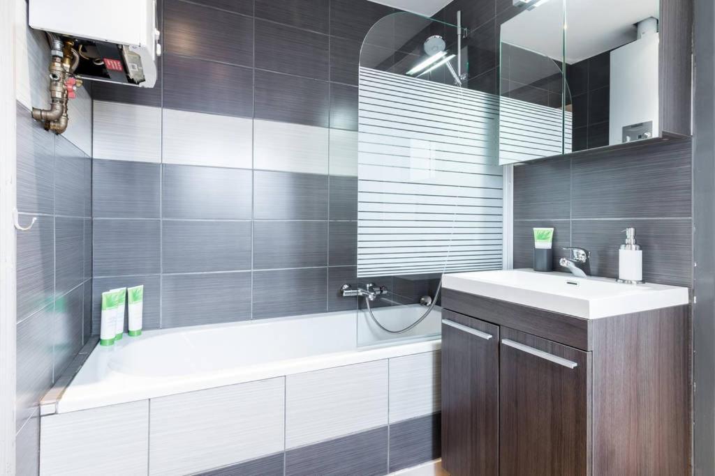 Charmant Appartement Met Zicht Damse Vaart @Brugge ภายนอก รูปภาพ